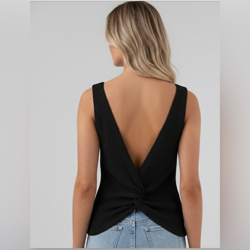 Twist Back Knit Sleeveless Top Black